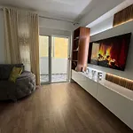 Joanna's Guest House- New Renovation 公寓 *