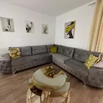 Joanna's Guest House- New Renovation 公寓 Tepelene