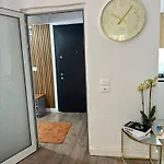 Joanna's Guest House- New Renovation * Τεπελένι
