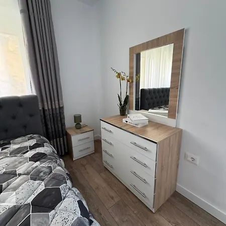 Daire Joanna's Guest House- New Renovation