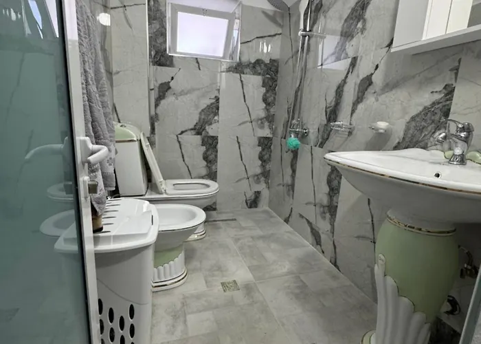 Joanna's Guest House- New Renovation Apartment Tepelene